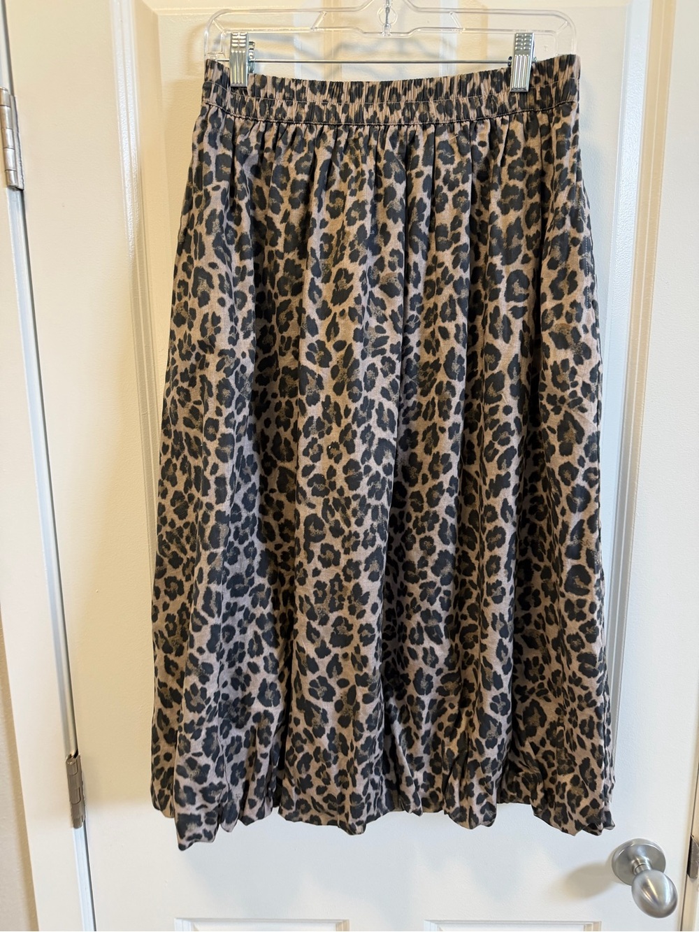 Calista leopard print, midi bubble skirt